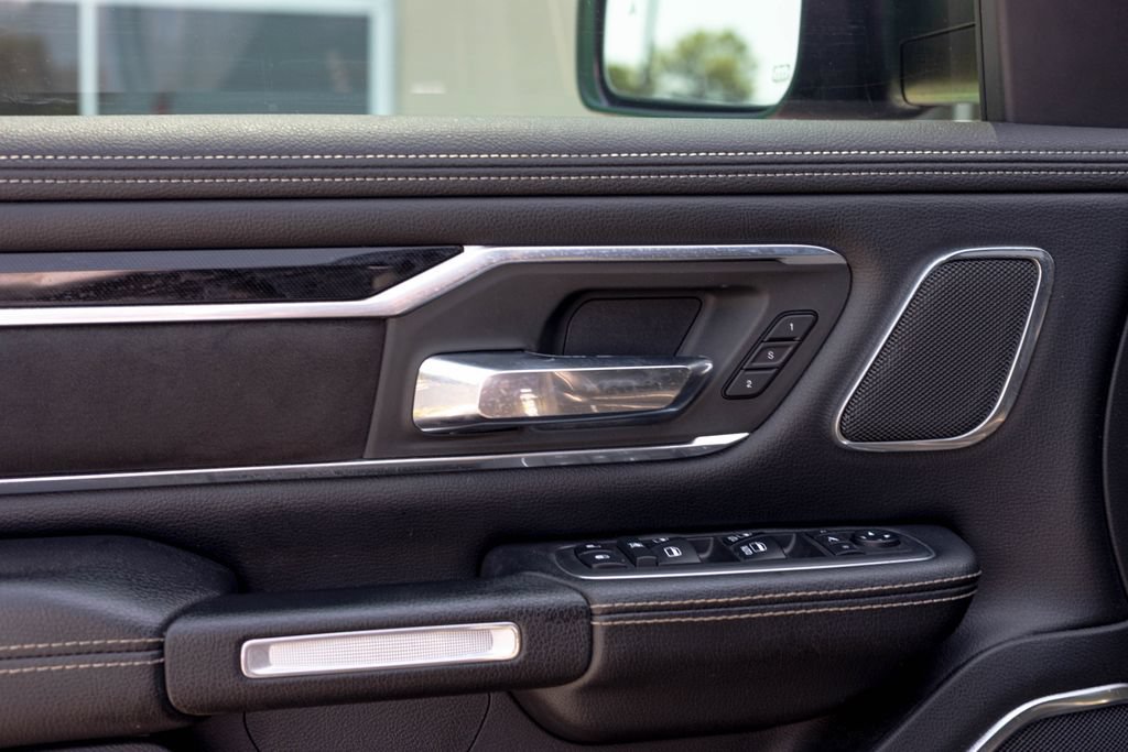 Used 2019 RAM 1500 Laramie AWD/4WD image 19