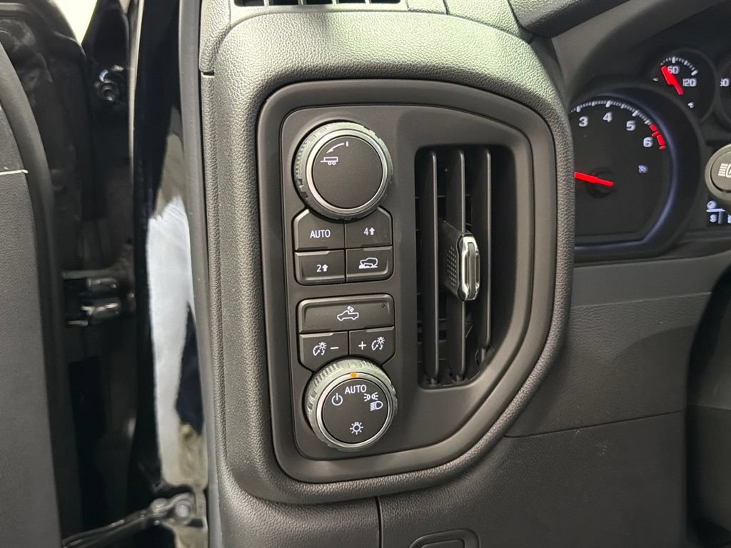 New 2026 Chevrolet Silverado 1500 Custom w/ Rally Edition AWD/4WD image 18