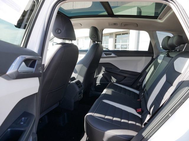 New 2026 Volkswagen Taos SEL AWD/4WD image 8