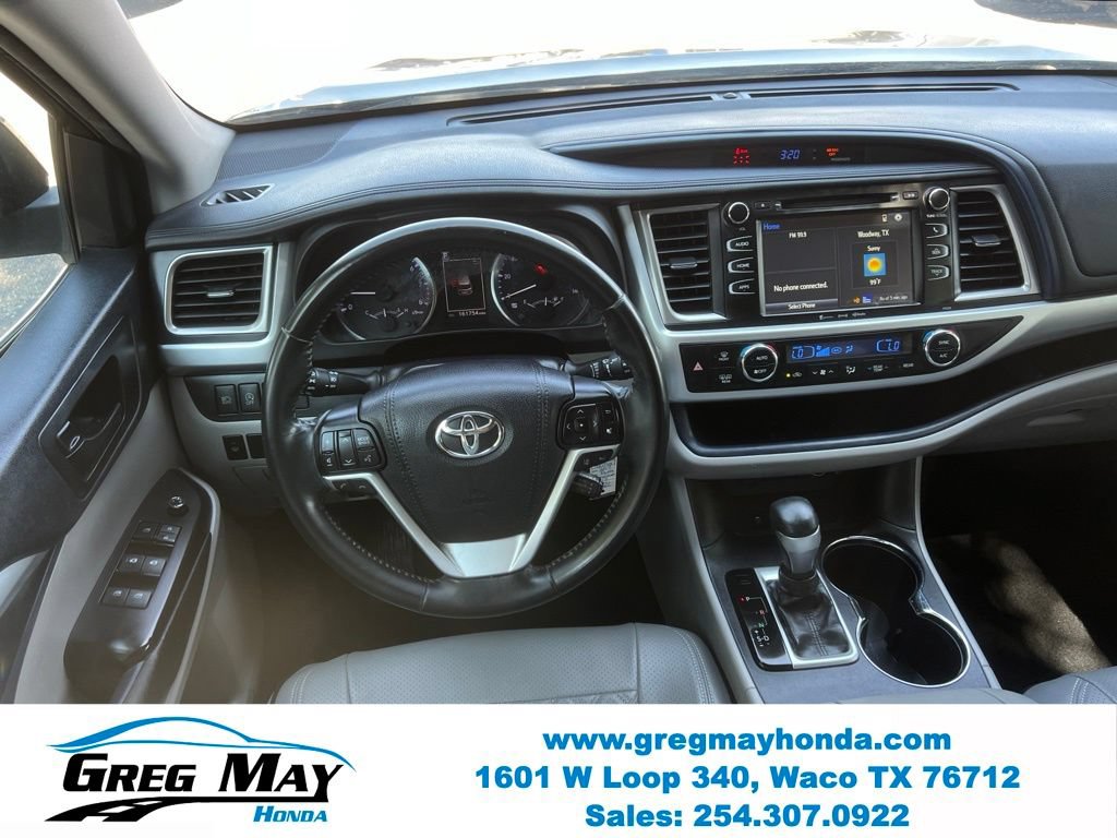 Used 2017 Toyota Highlander Plus FWD image 23