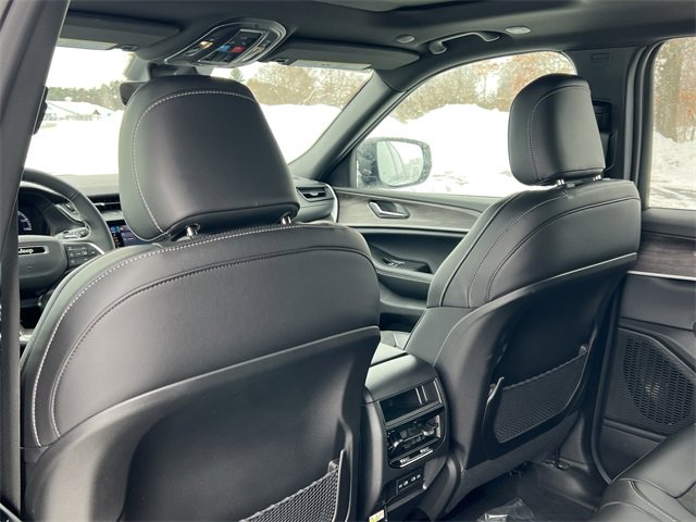 New 2026 Jeep Grand Cherokee Altitude image 31