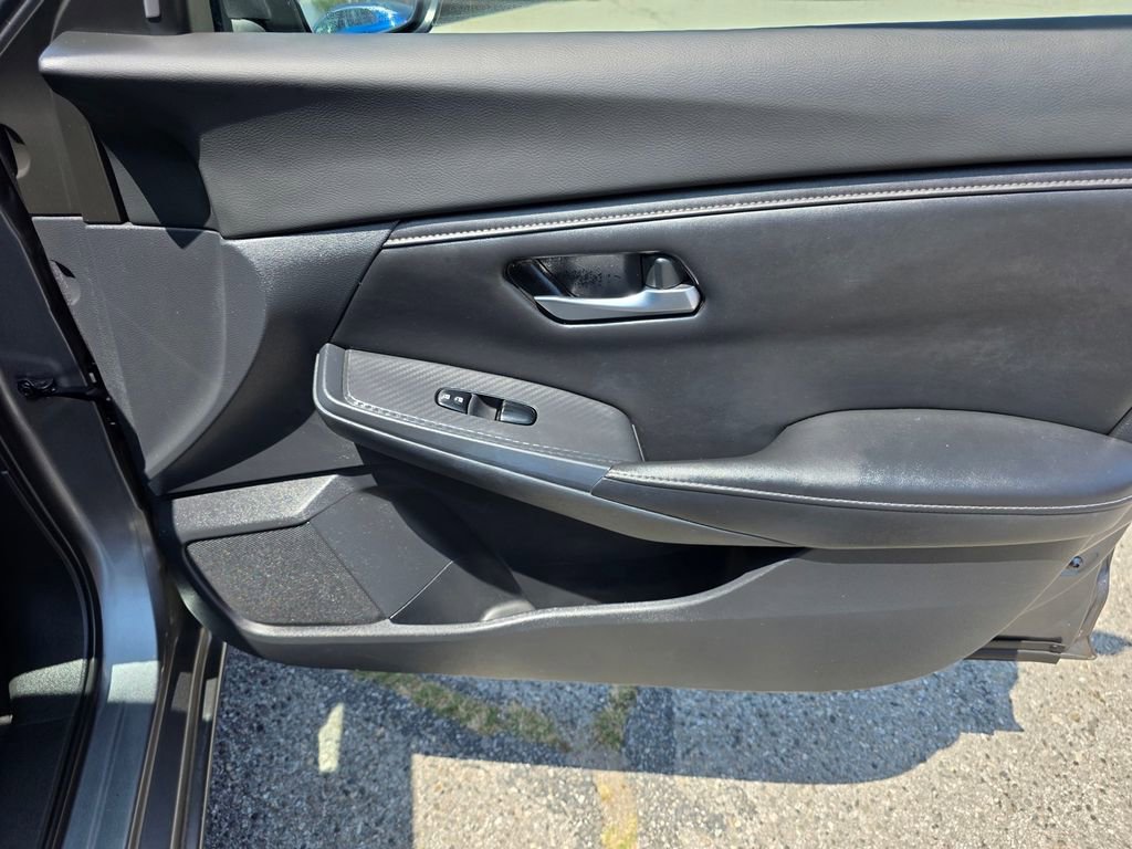 Used 2022 Nissan Sentra SV FWD image 24
