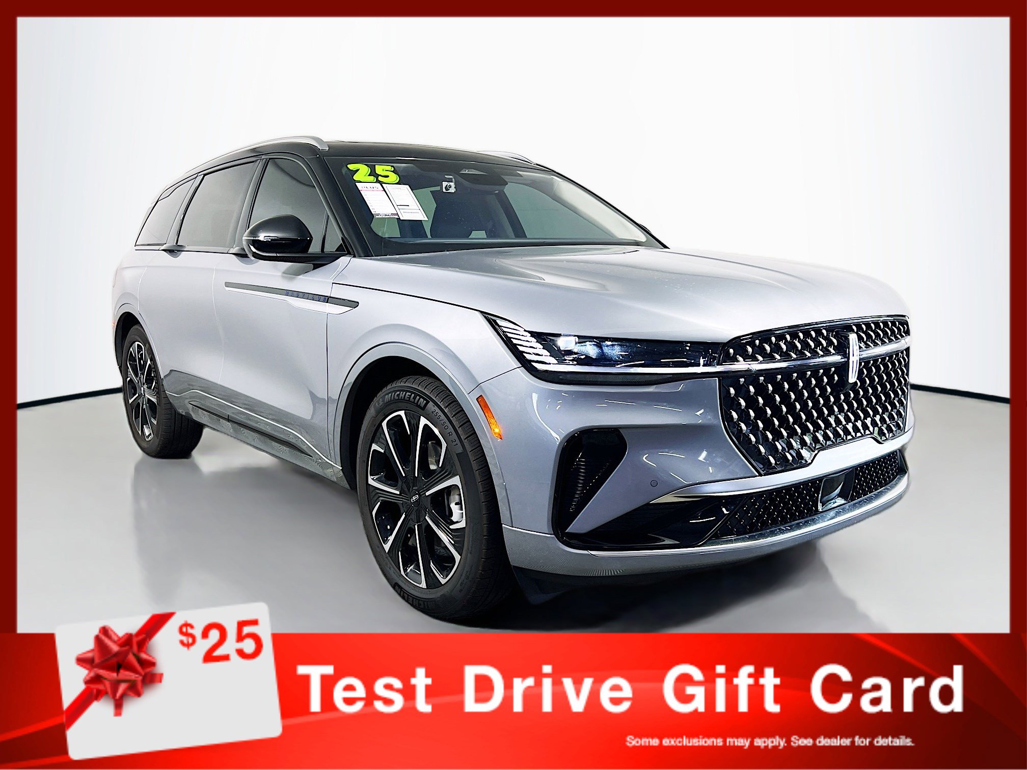 Used 2025 Lincoln Nautilus Reserve AWD/4WD image 1