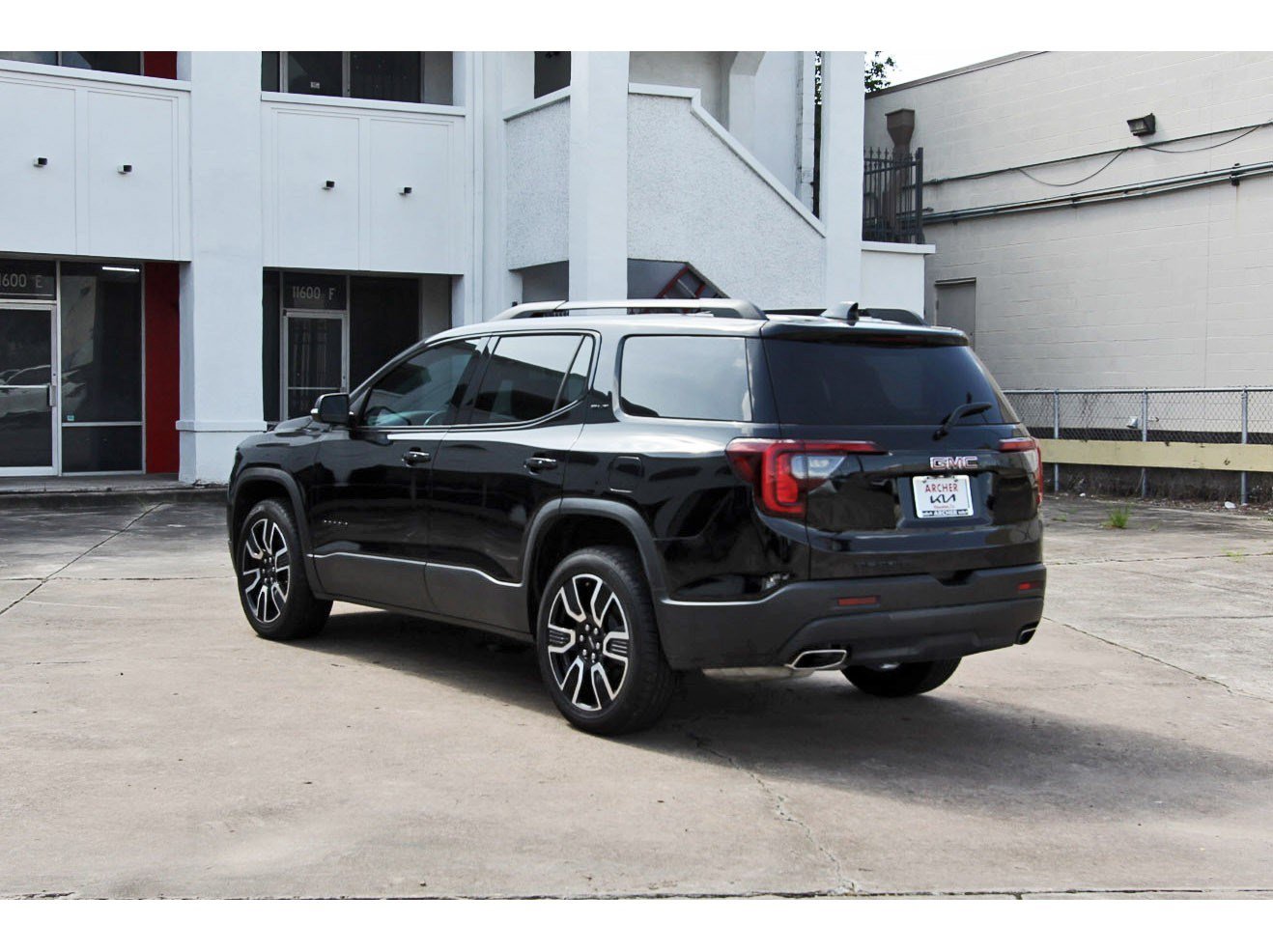 Used 2021 GMC Acadia SLT w/ Elevation Edition FWD image 5