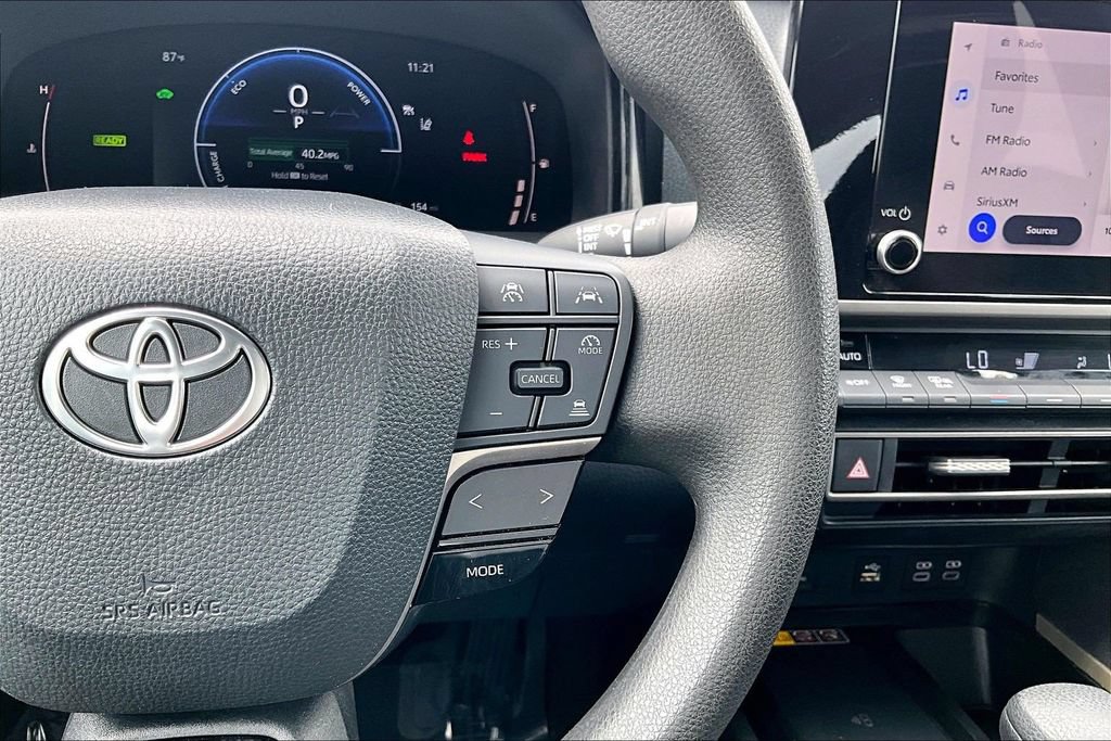 Used 2025 Toyota Camry LE FWD image 12