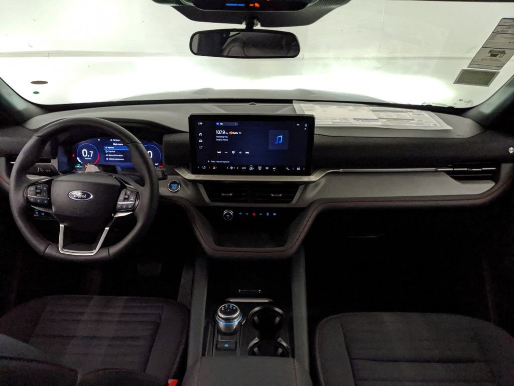 New 2025 Ford Explorer ST-Line w/ ST-Line Street Pack image 13
