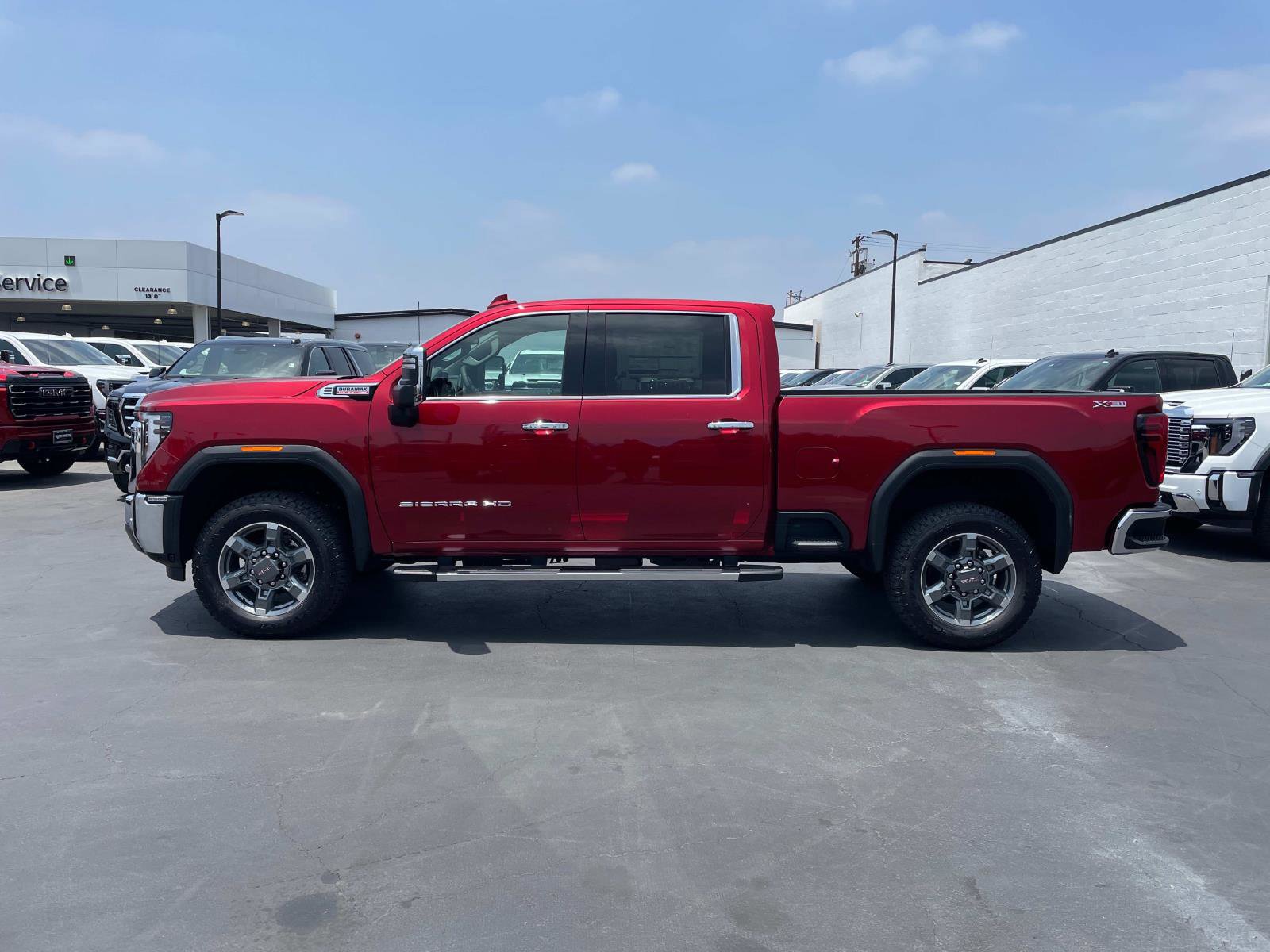 New 2025 GMC Sierra 2500 SLT w/ SLT Premium Package image 8