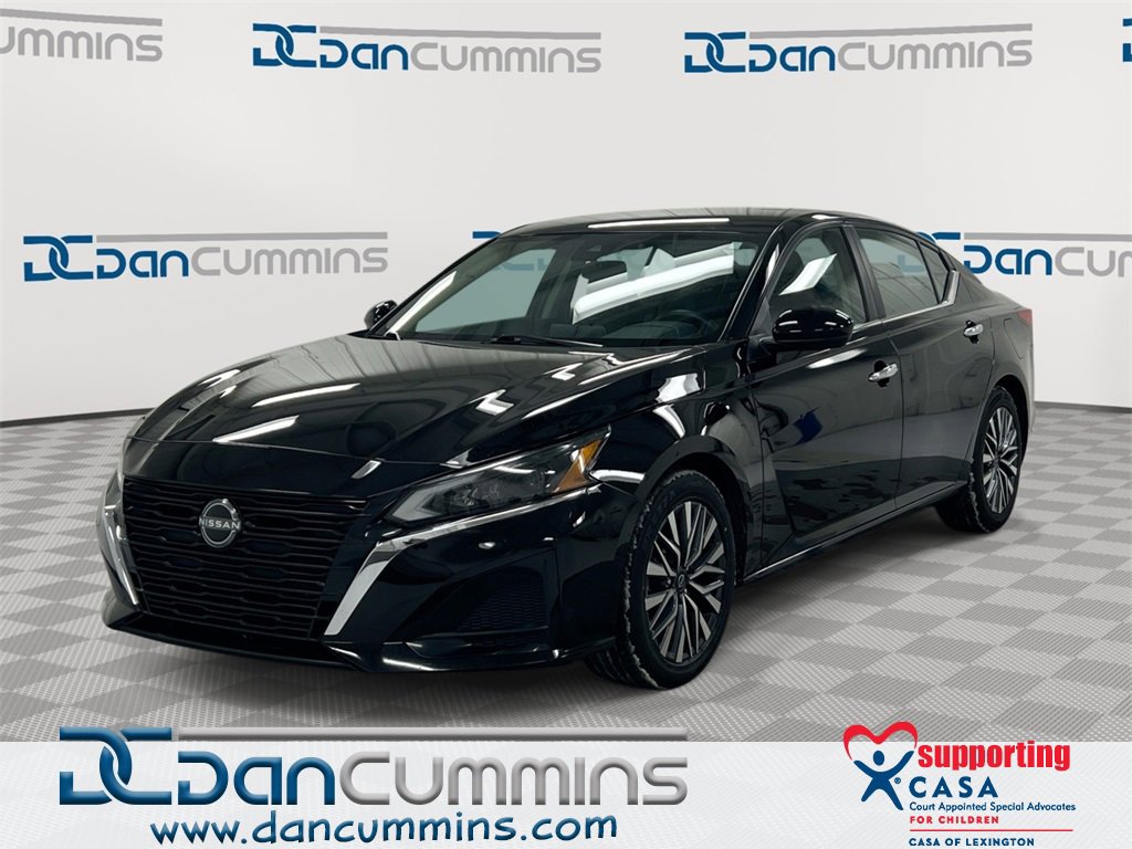 Used 2023 Nissan Altima 2.5 SV image 1
