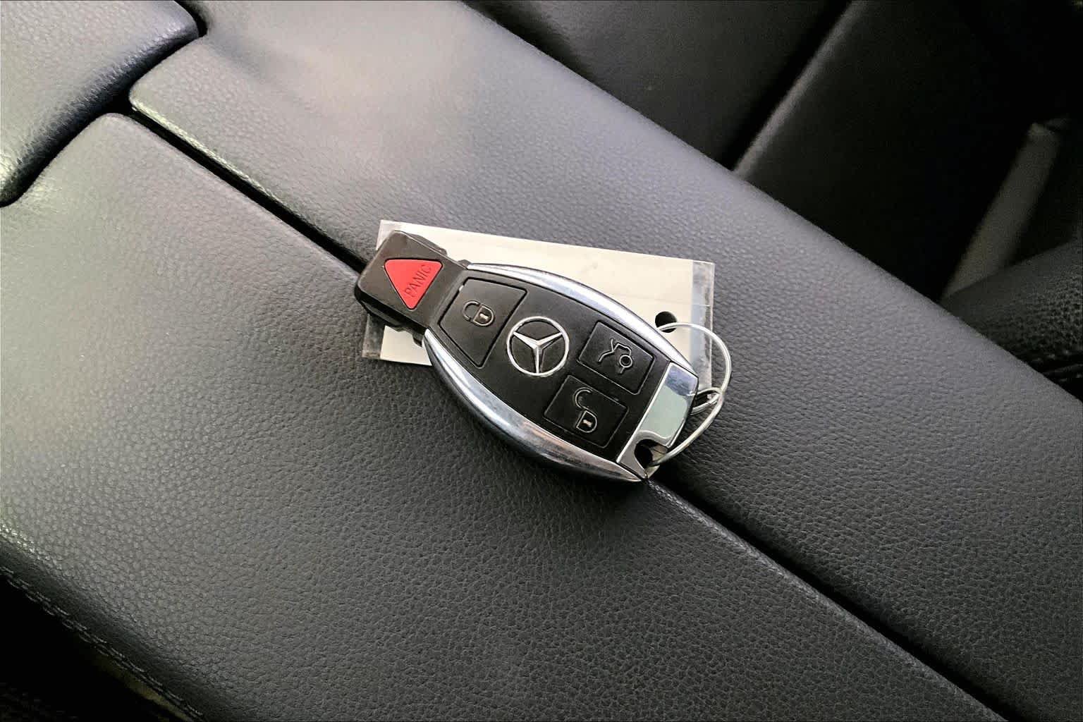 Used 2013 Mercedes-Benz E 350 4MATIC Sedan image 14