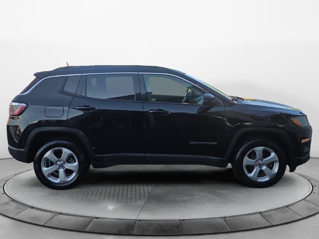 Used 2018 Jeep Compass Latitude w/ Popular Equipment Group AWD/4WD image 6