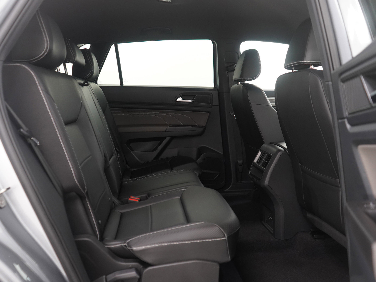 Used 2023 Volkswagen Atlas Cross Sport SE image 14