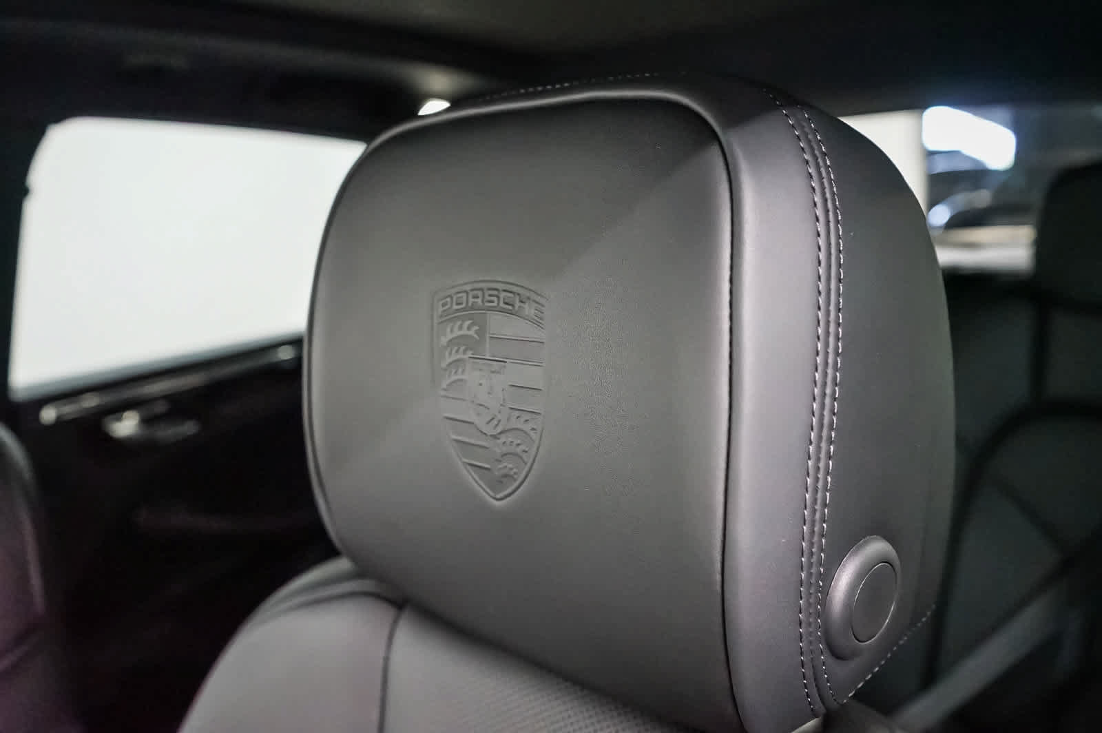 New 2026 Porsche Macan S AWD/4WD image 30