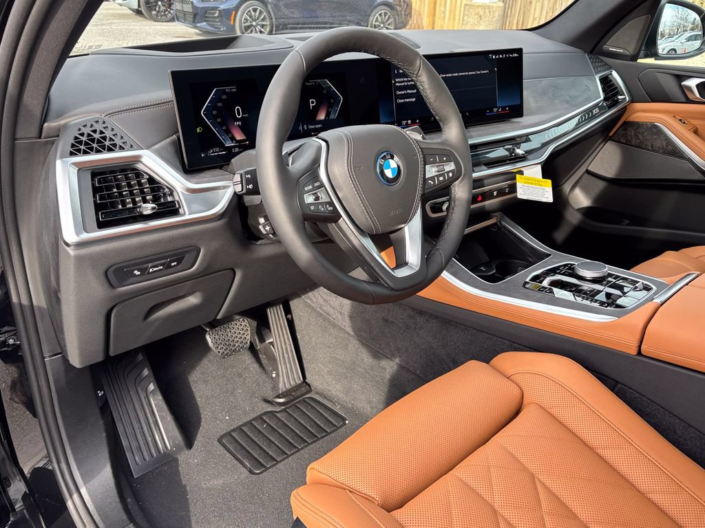 New 2026 BMW X5 xDrive50e w/ Premium Package AWD/4WD image 13