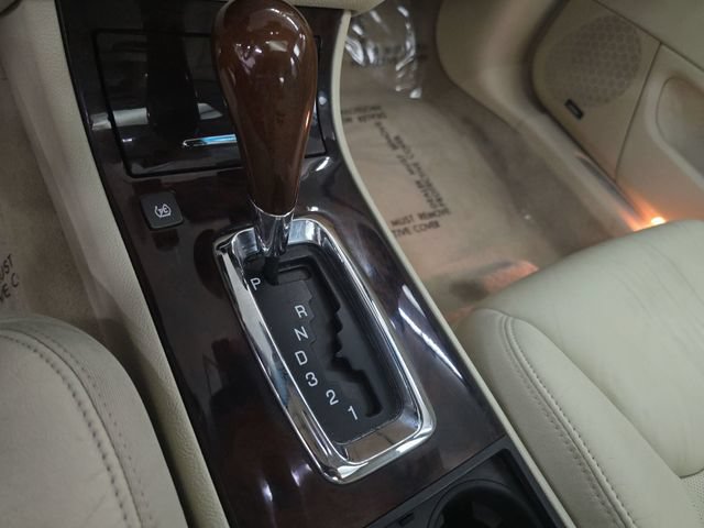 Used 2009 Cadillac DTS Performance FWD image 32