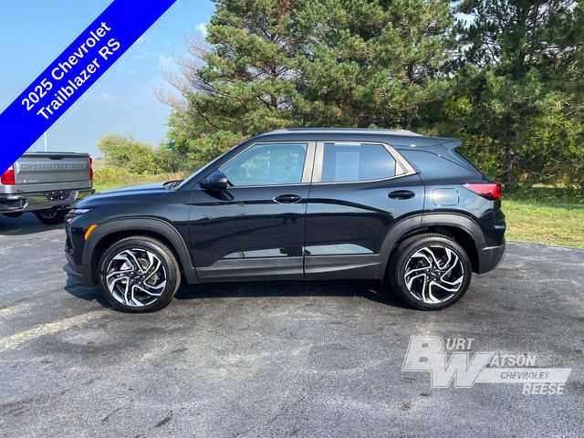 Used 2025 Chevrolet TrailBlazer RS w/ Convenience Package AWD/4WD image 4