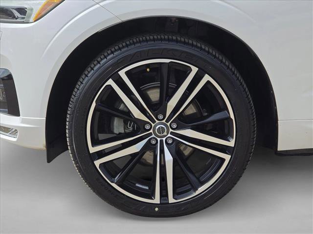 Used 2020 Volvo XC60 T5 R-Design image 9