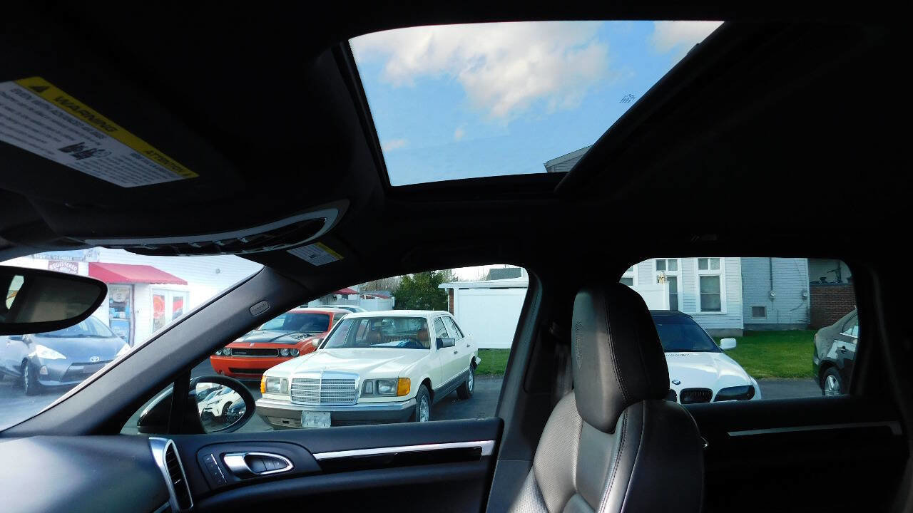 Used 2014 Porsche Cayenne Diesel Platinum Edition image 19