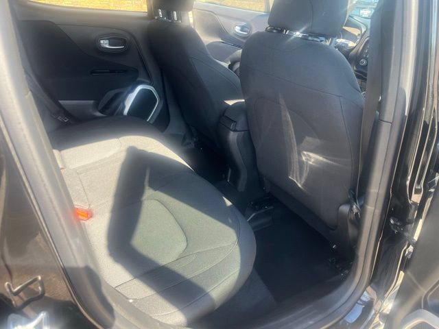 Used 2019 Jeep Renegade Sport w/ Sport Appearance Group AWD/4WD image 31