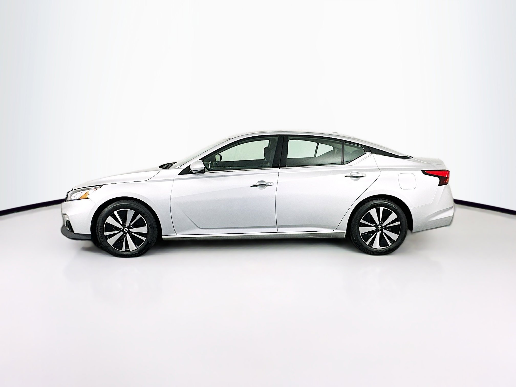 Used 2019 Nissan Altima 2.5 SV FWD image 4