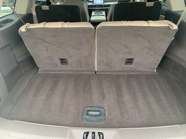 Used 2023 Lincoln Aviator AWD w/ Premium Package image 10