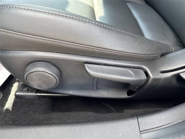 Used 2023 MAZDA MAZDA3 s FWD image 7
