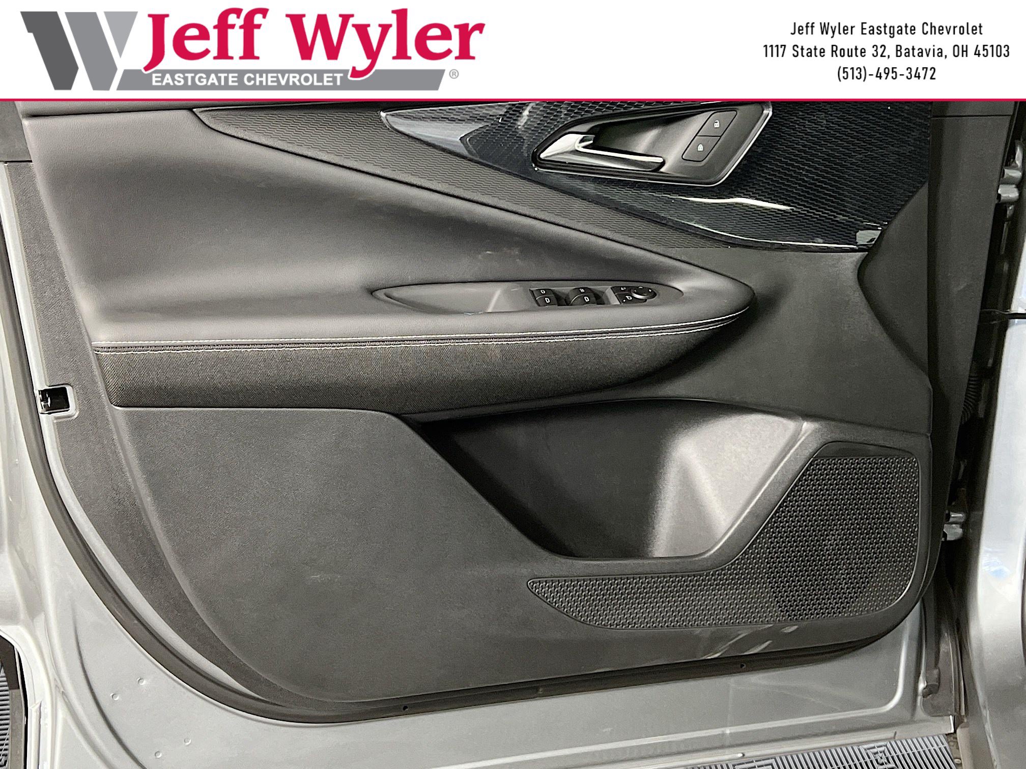 New 2025 Chevrolet Blazer EV LT w/ Midnight/Sport Edition FWD image 19