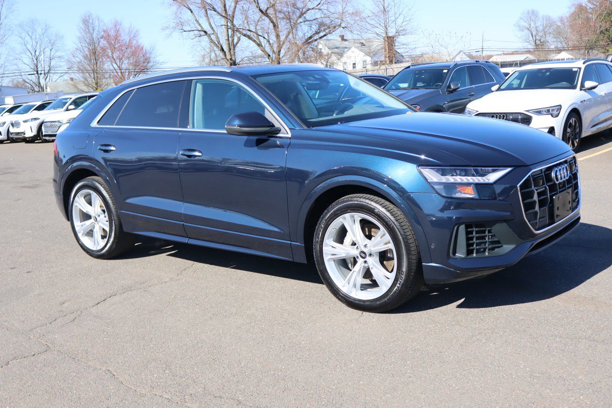 Used 2023 Audi Q8 Prestige w/ Prestige Package image 3