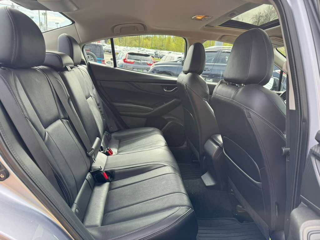 Used 2017 Subaru Impreza 2.0i Limited image 15