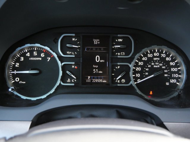 Used 2019 Toyota Tundra SR5 w/ SR5 Upgrade Package AWD/4WD image 12