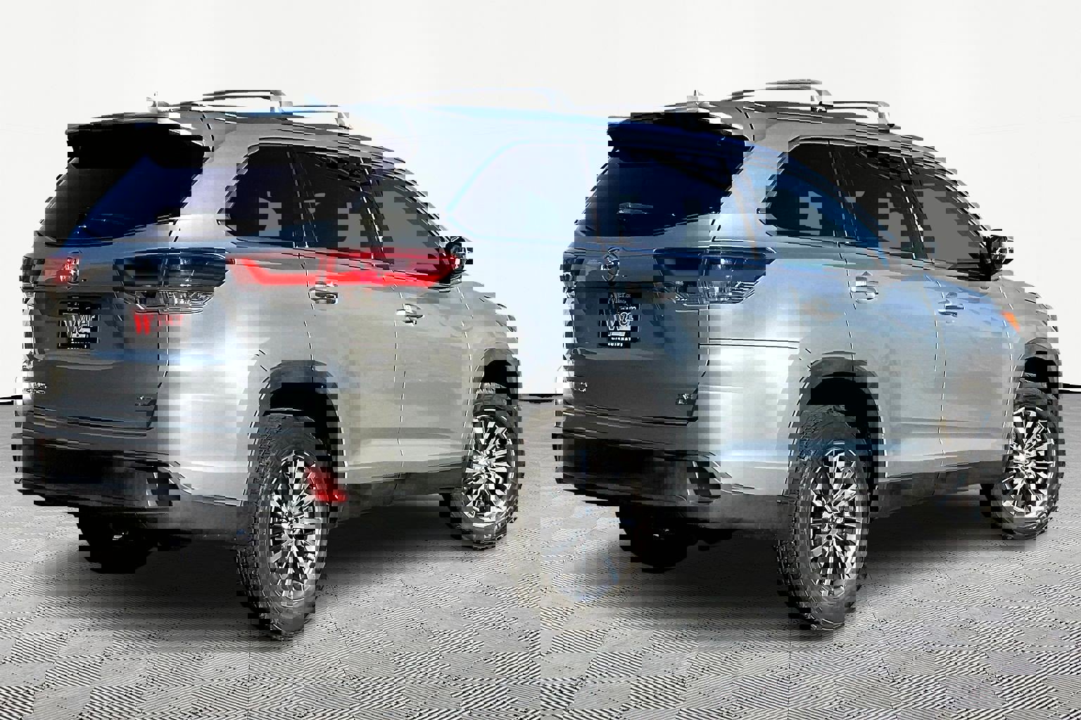 Used 2019 Toyota Highlander XLE image 6