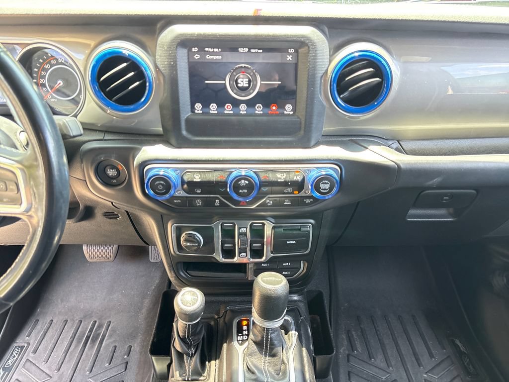 Used 2020 Jeep Gladiator Overland w/ Safety Group AWD/4WD image 17