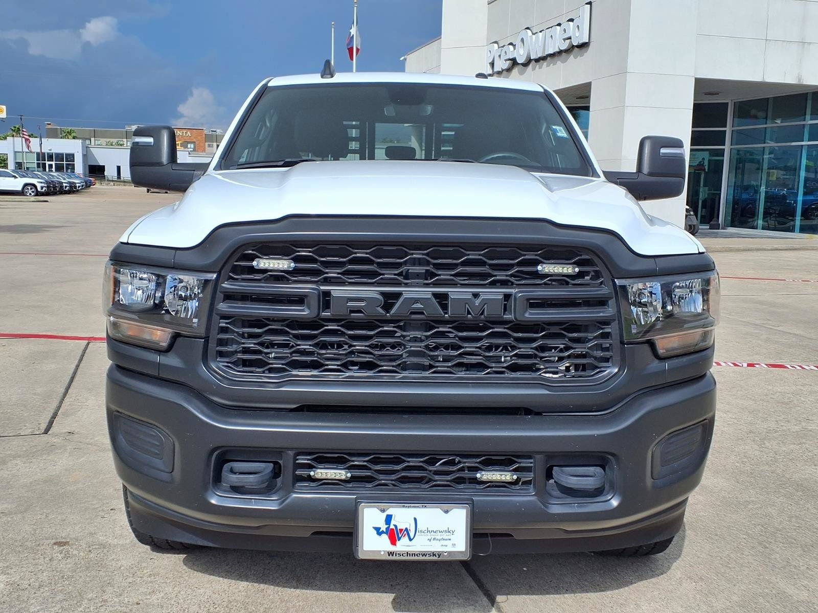 Used 2024 RAM 2500 Tradesman w/ Convenience Group AWD/4WD image 2