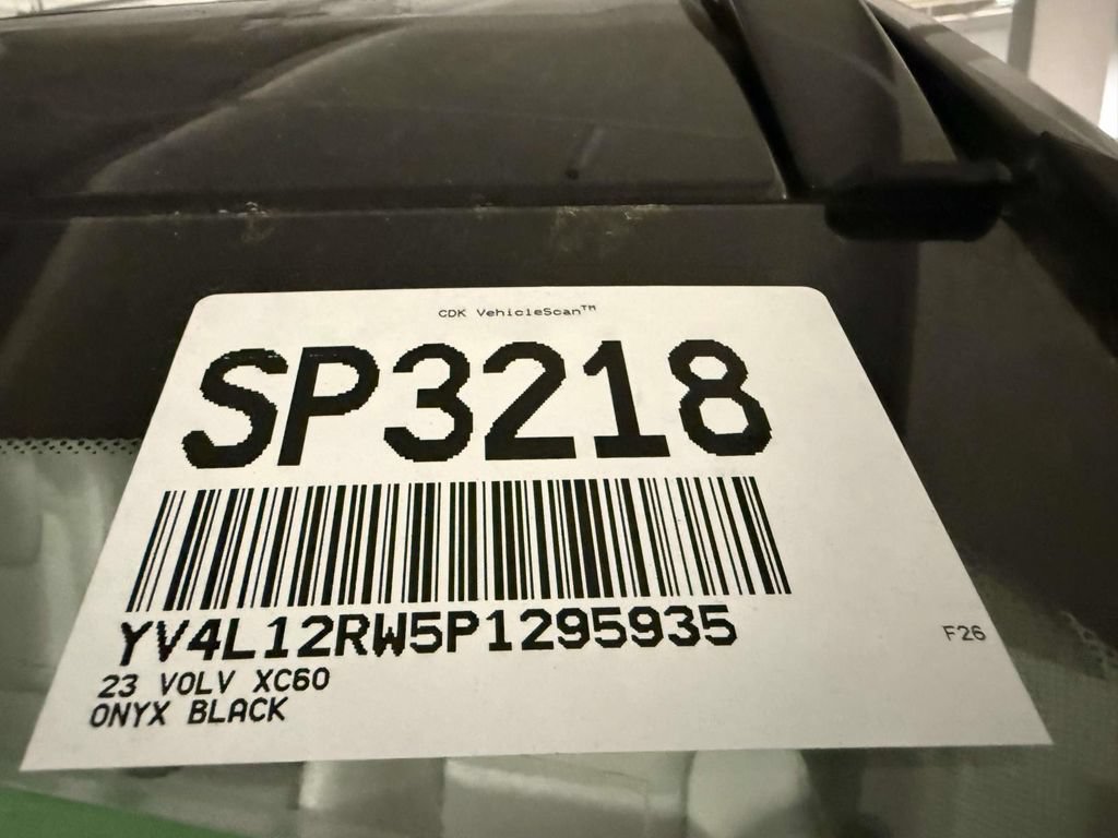 Used 2023 Volvo XC60 B5 Plus w/ Protection Package Premier AWD/4WD image 8