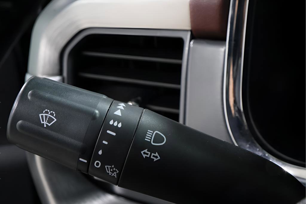 Used 2022 Ford F150 Lariat w/ Equipment Group 502A High image 17