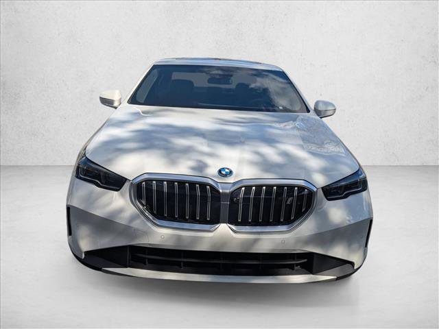 New 2026 BMW i5 eDrive40 w/ Convenience Package image 5