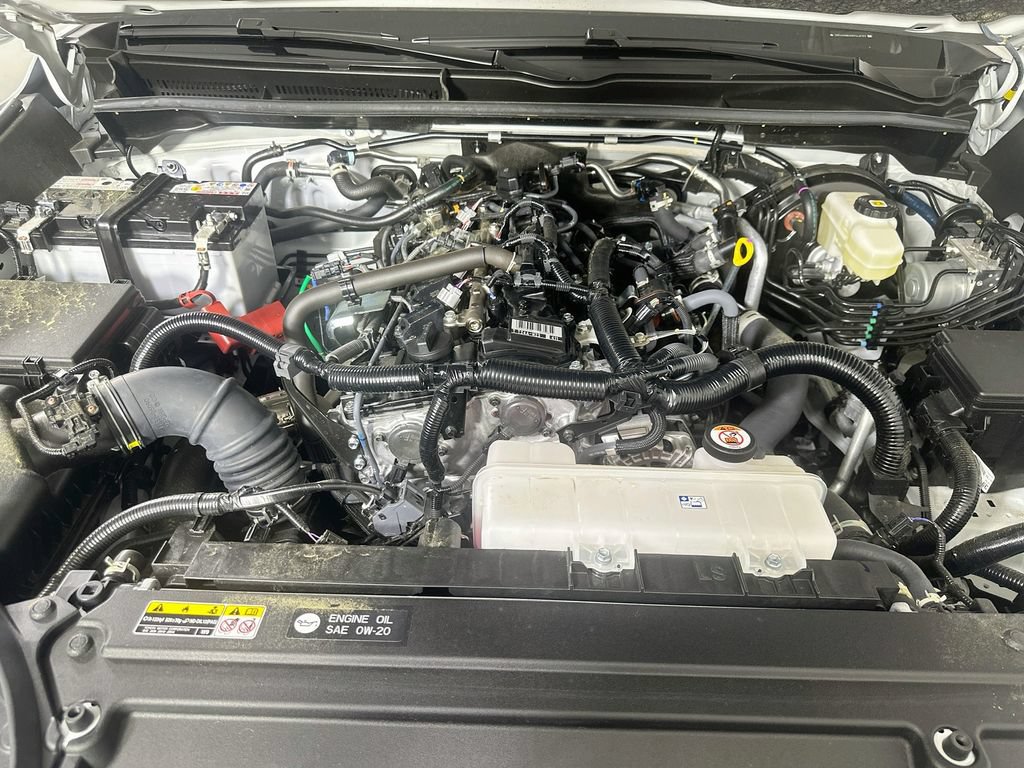 Used 2025 Toyota 4Runner Limited AWD/4WD image 9
