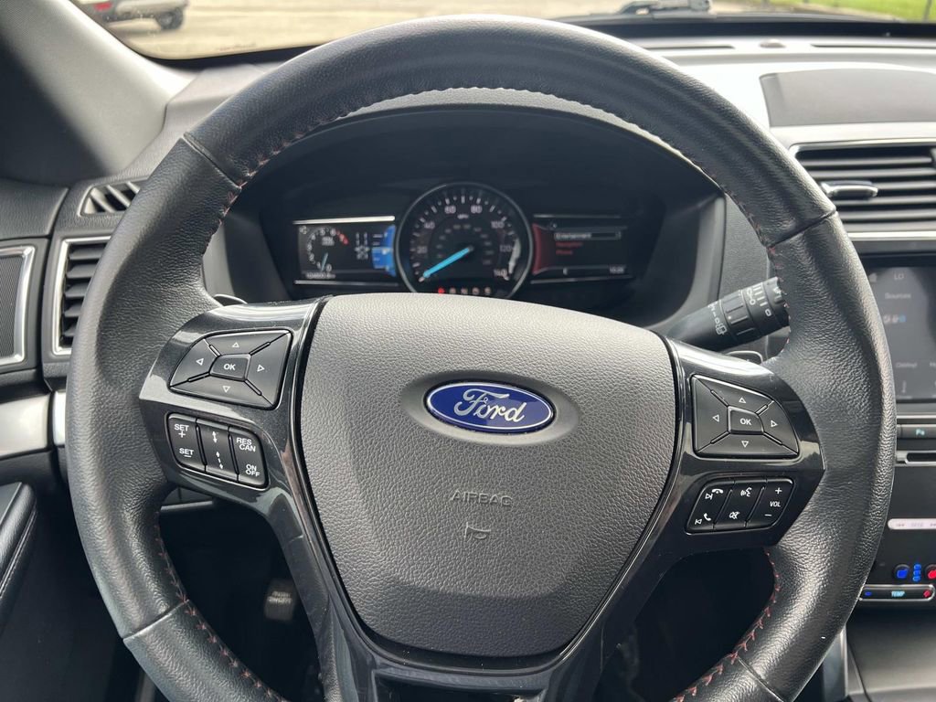 Used 2018 Ford Explorer Sport AWD/4WD image 17