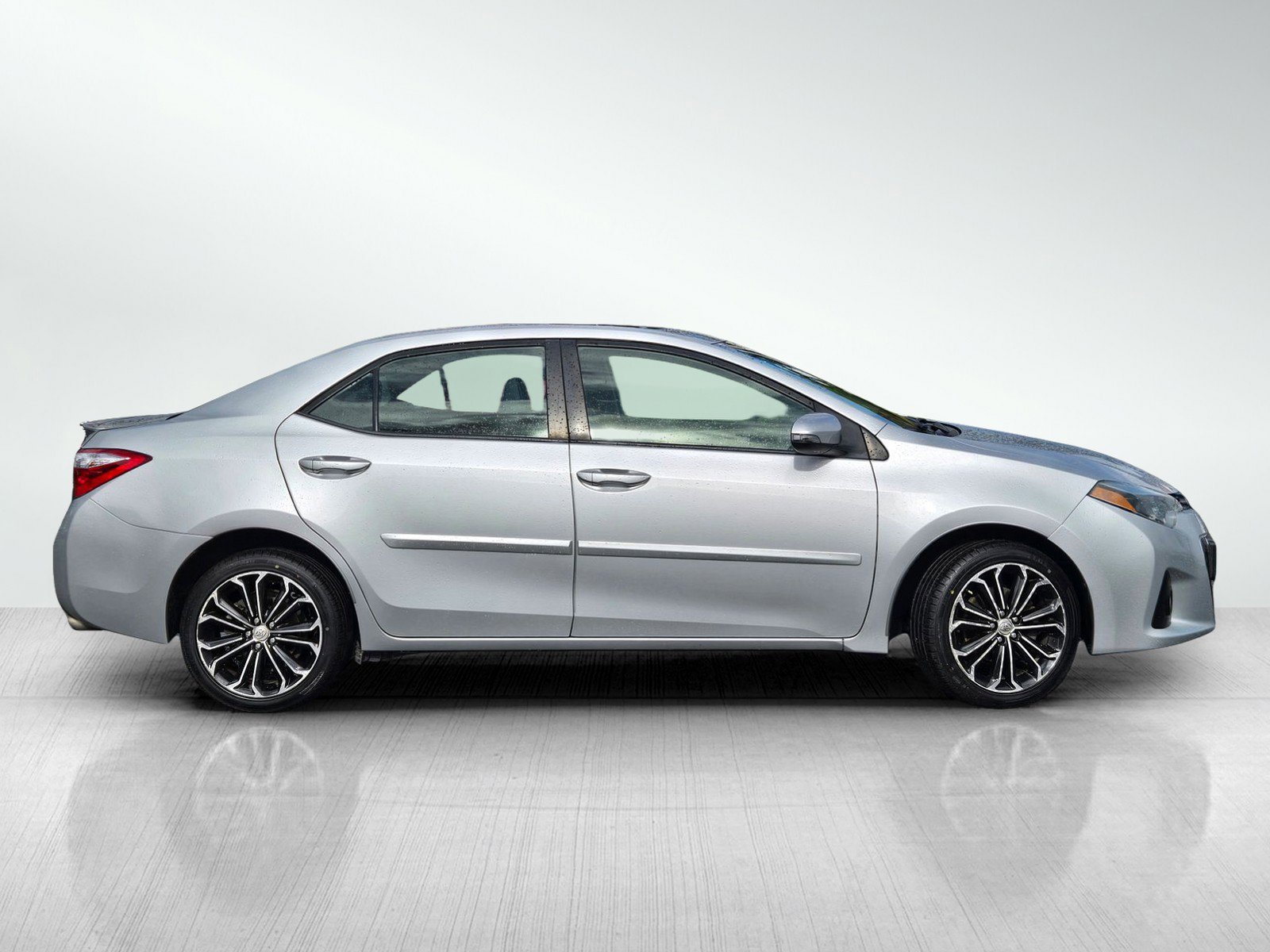 Used 2015 Toyota Corolla S w/ Driver Convenience Package image 3