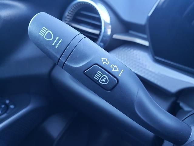 Used 2025 Chevrolet Trax ACTIV w/ Driver Confidence Package image 24