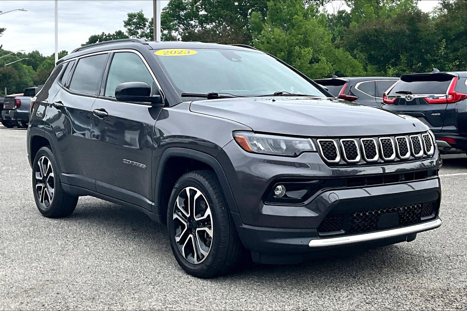Used 2023 Jeep Compass Limited AWD/4WD image 11