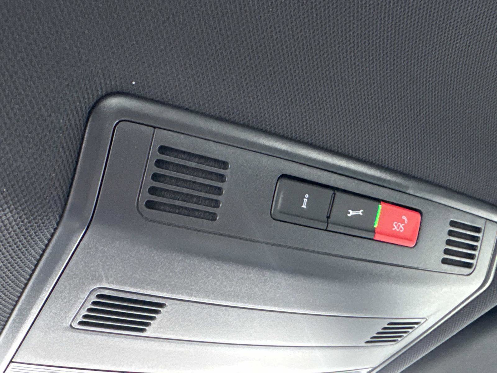 Certified 2025 Volkswagen Jetta Sport image 28