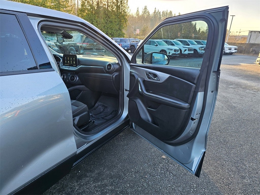 Used 2023 Chevrolet Blazer LT w/ Driver Confidence Package image 26