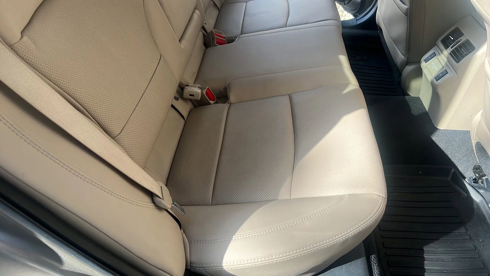 Used 2018 Subaru Outback 2.5i Limited AWD/4WD image 23