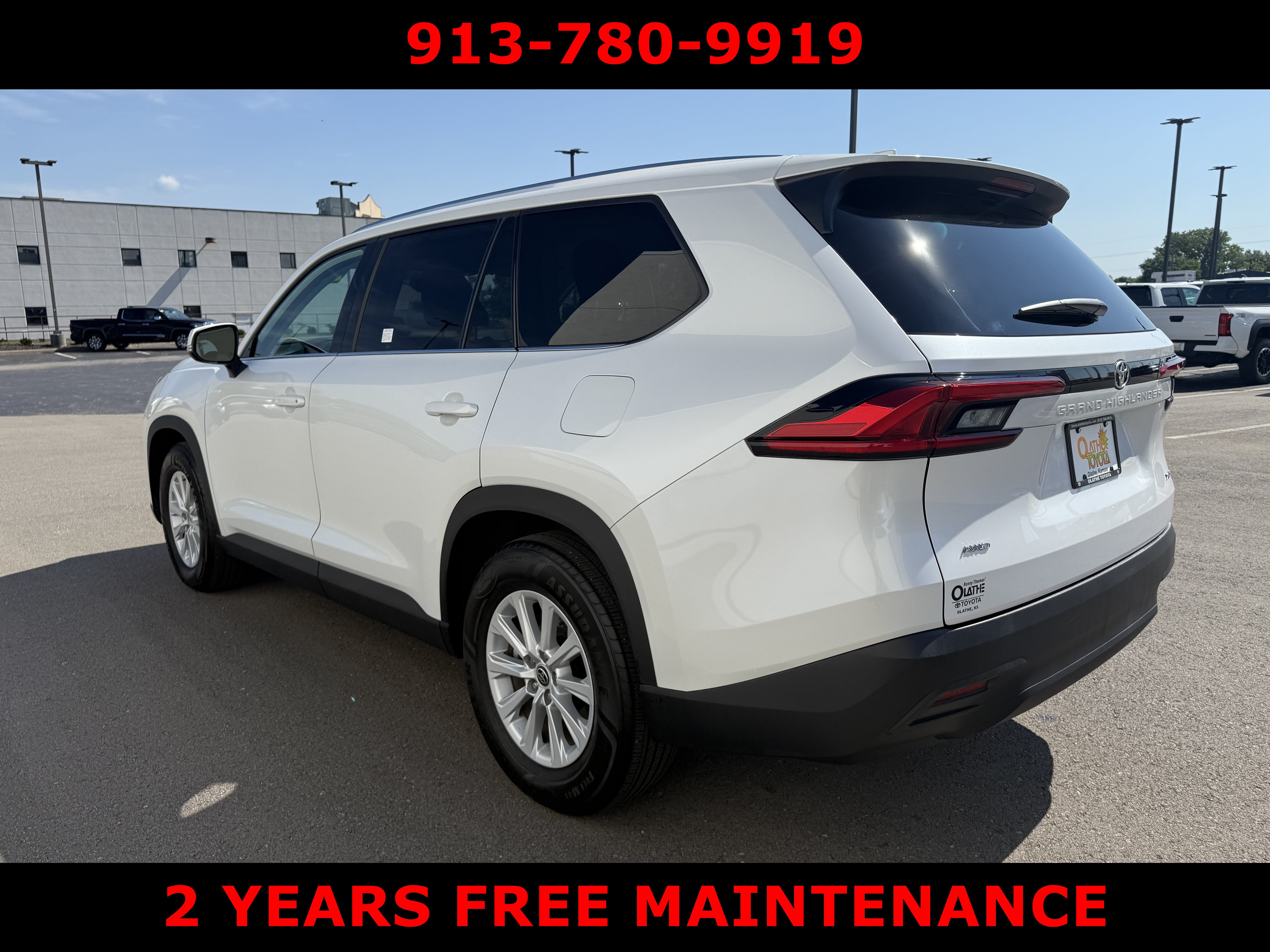Certified 2024 Toyota Grand Highlander AWD image 3