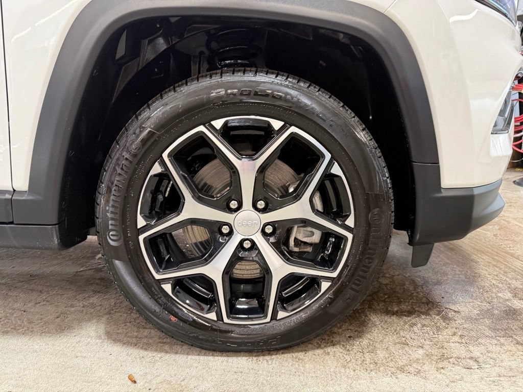Used 2024 Jeep Compass Limited AWD/4WD image 38