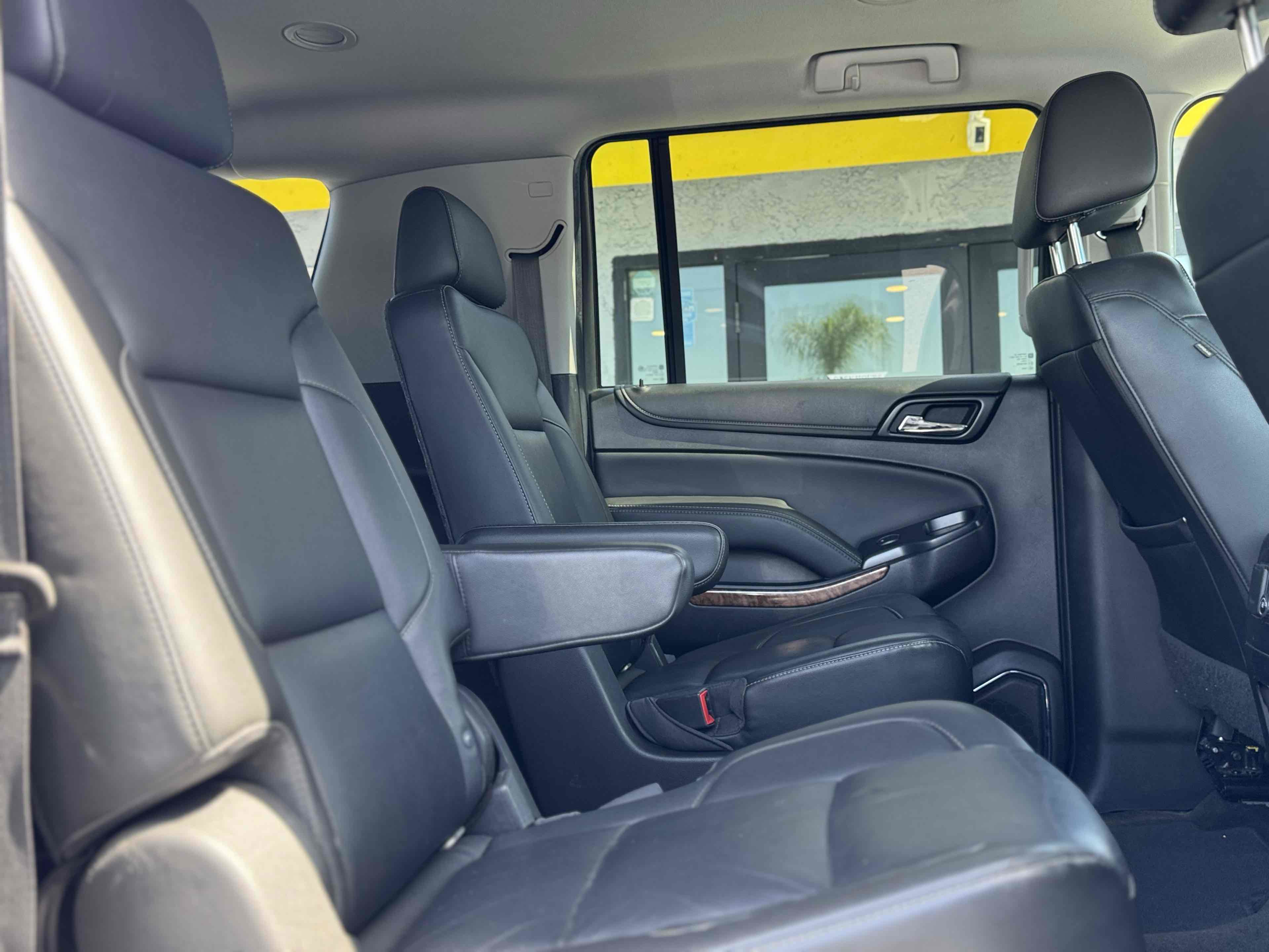 Used 2018 Chevrolet Suburban Premier image 17