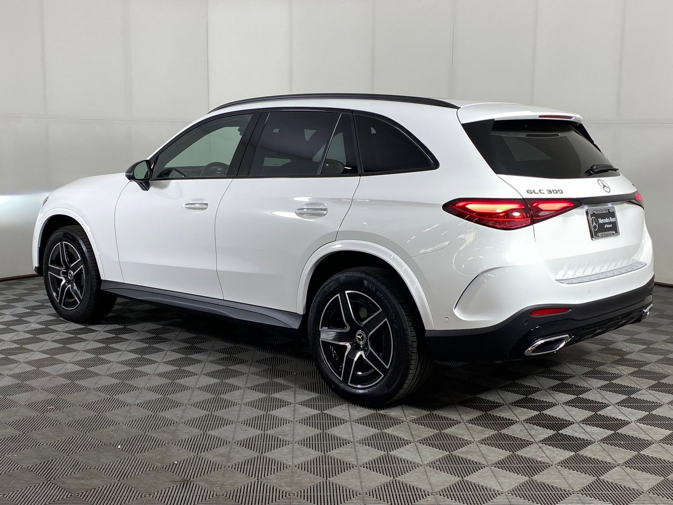New 2026 Mercedes-Benz GLC 300 4MATIC image 3