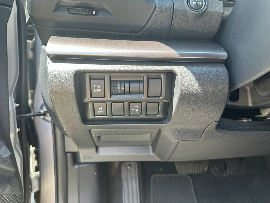 Used 2018 Subaru Crosstrek 2.0i Limited image 24