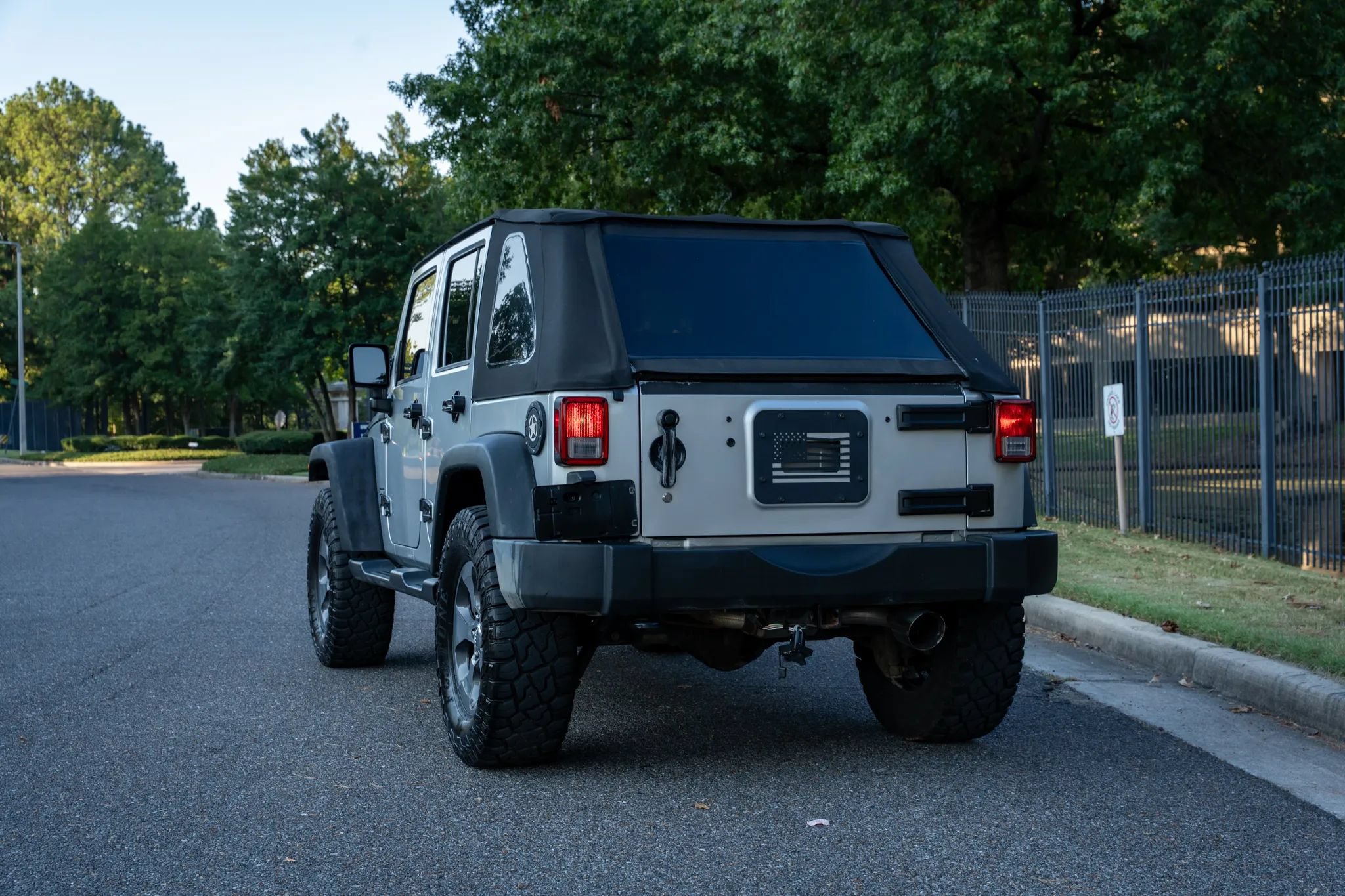 Used 2010 Jeep Wrangler Unlimited Sport RWD image 7