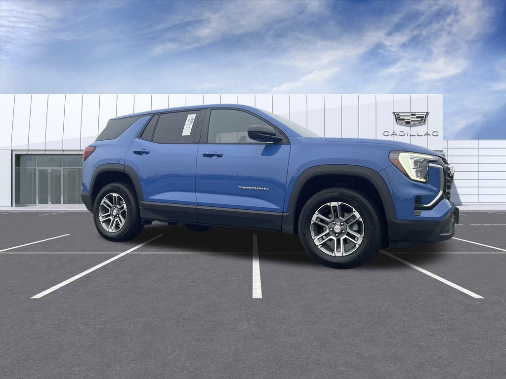 Used 2025 GMC Terrain Elevation image 1